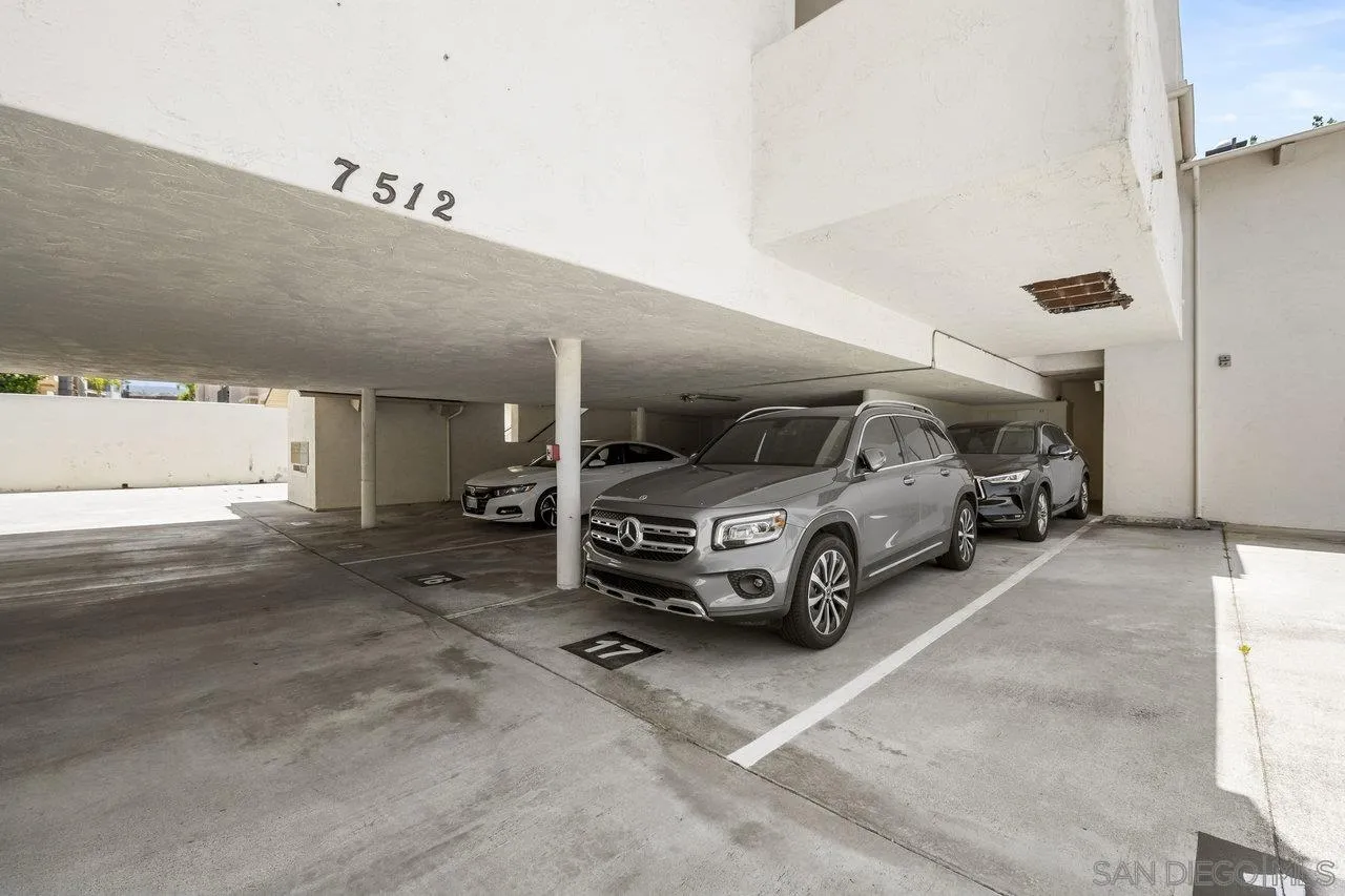 https://cdn.realtyfeed.com/cdn/127/250027613/c77c36eabf80f7f53699b0ed7ca5fd12.webp