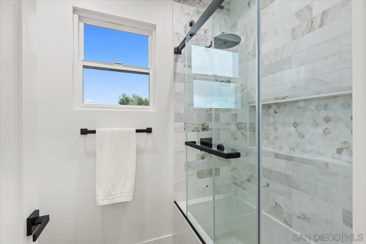 https://cdn.realtyfeed.com/cdn/127/250027622/08d44a544f80ca0aa4e16b069fa3eb86.webp
