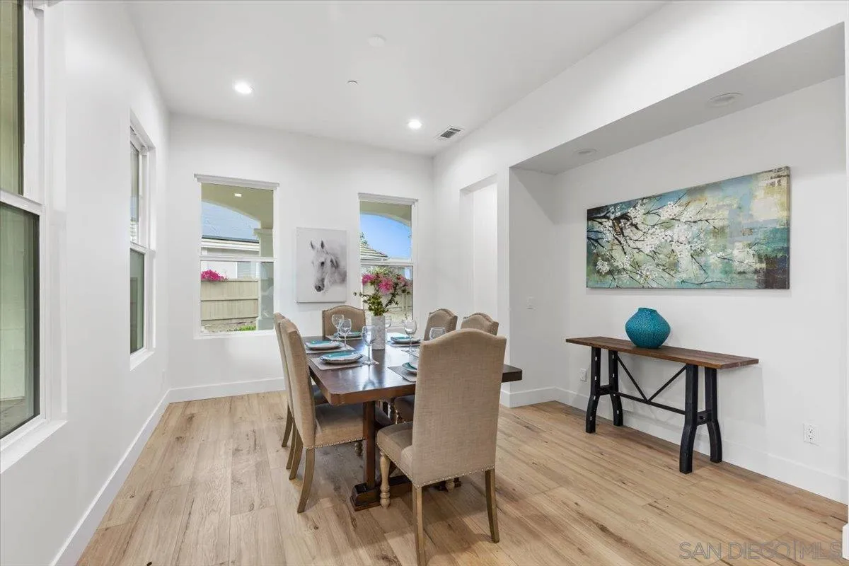 https://cdn.realtyfeed.com/cdn/127/250027622/72c38fc6077fbf6c7047491e5c740ac3.webp