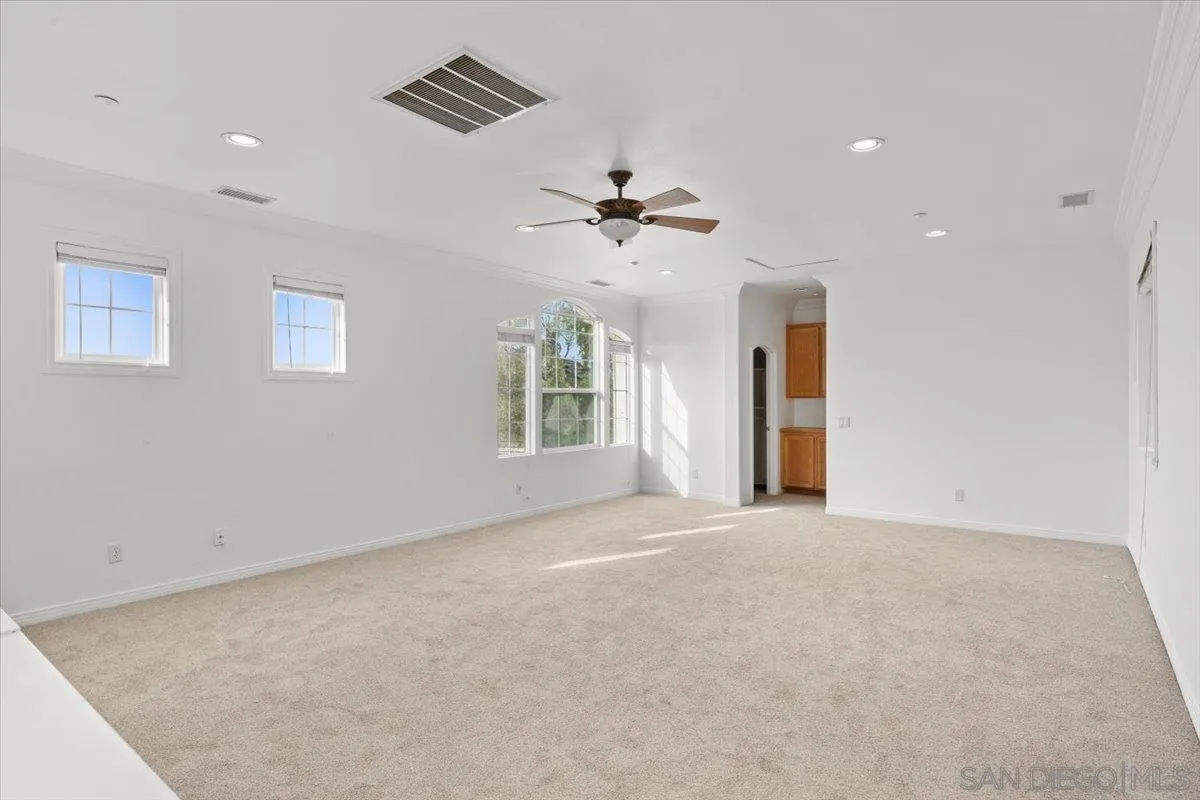 https://cdn.realtyfeed.com/cdn/127/250027622/82680d0f2395d684a65d04aa26cdda71.webp