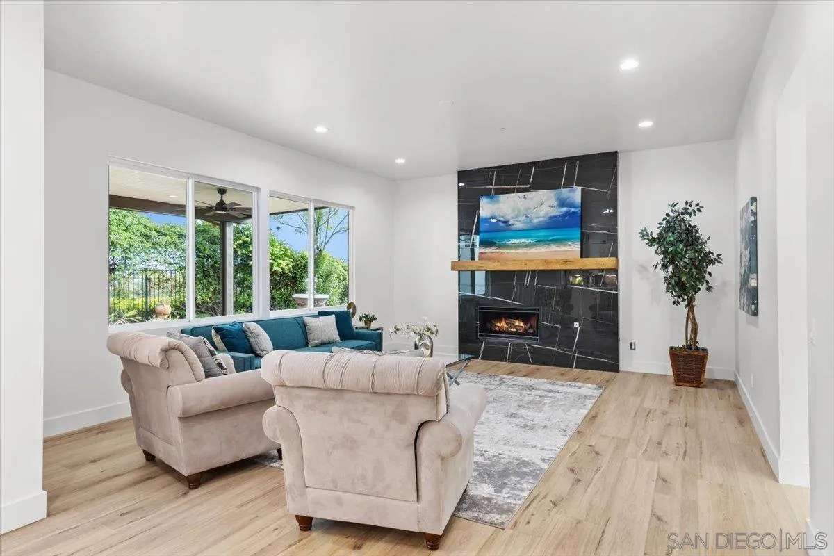 https://cdn.realtyfeed.com/cdn/127/250027622/aa1b64df4550ad1ed75f0a09ffdf5bb5.webp