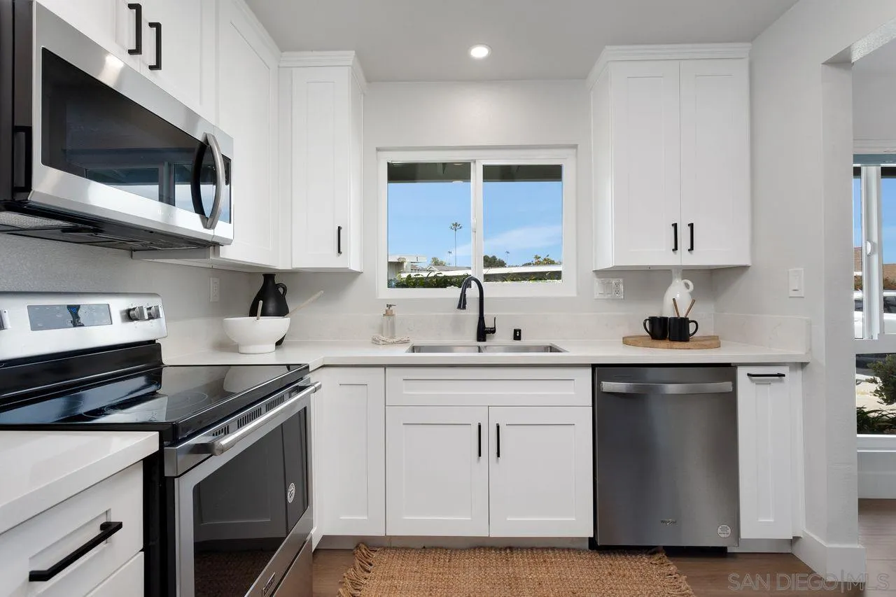 Photo #2: 250027624 Listing 