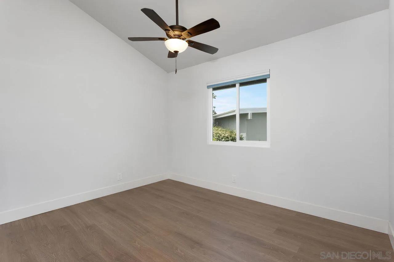 Photo #23: 250027624 Listing: Photo #23