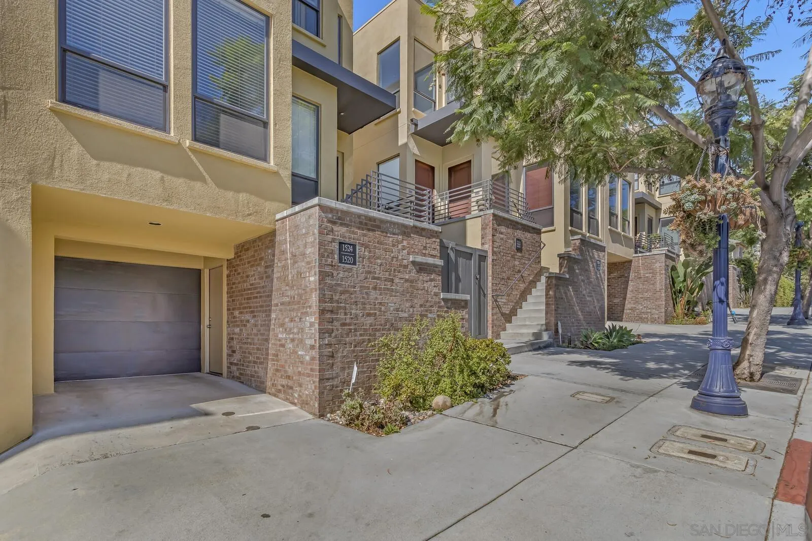 More Details about MLS # 250027633 : 1524 10TH AVENUE