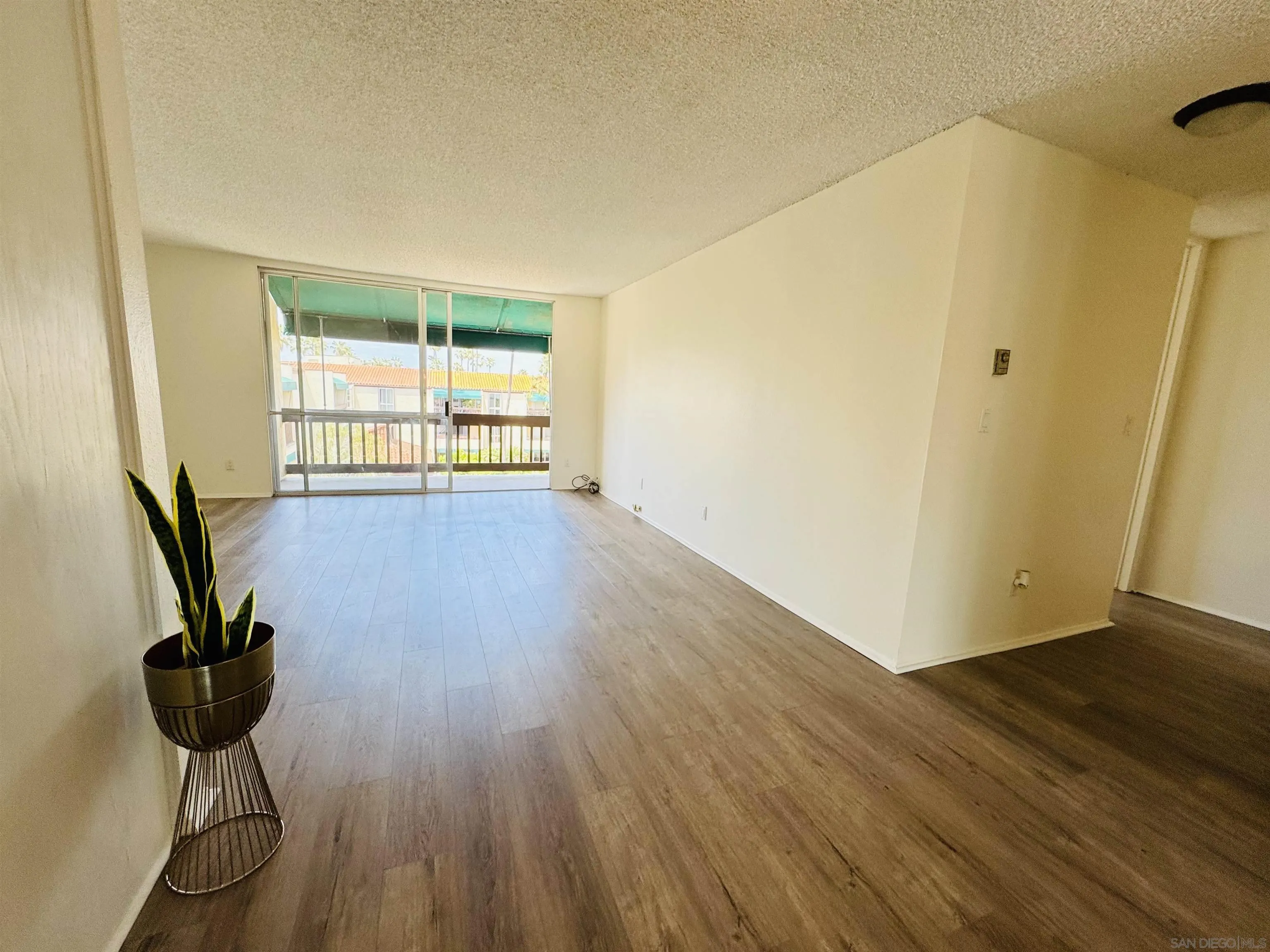 Photo #10: 250027644 Listing: Photo #10