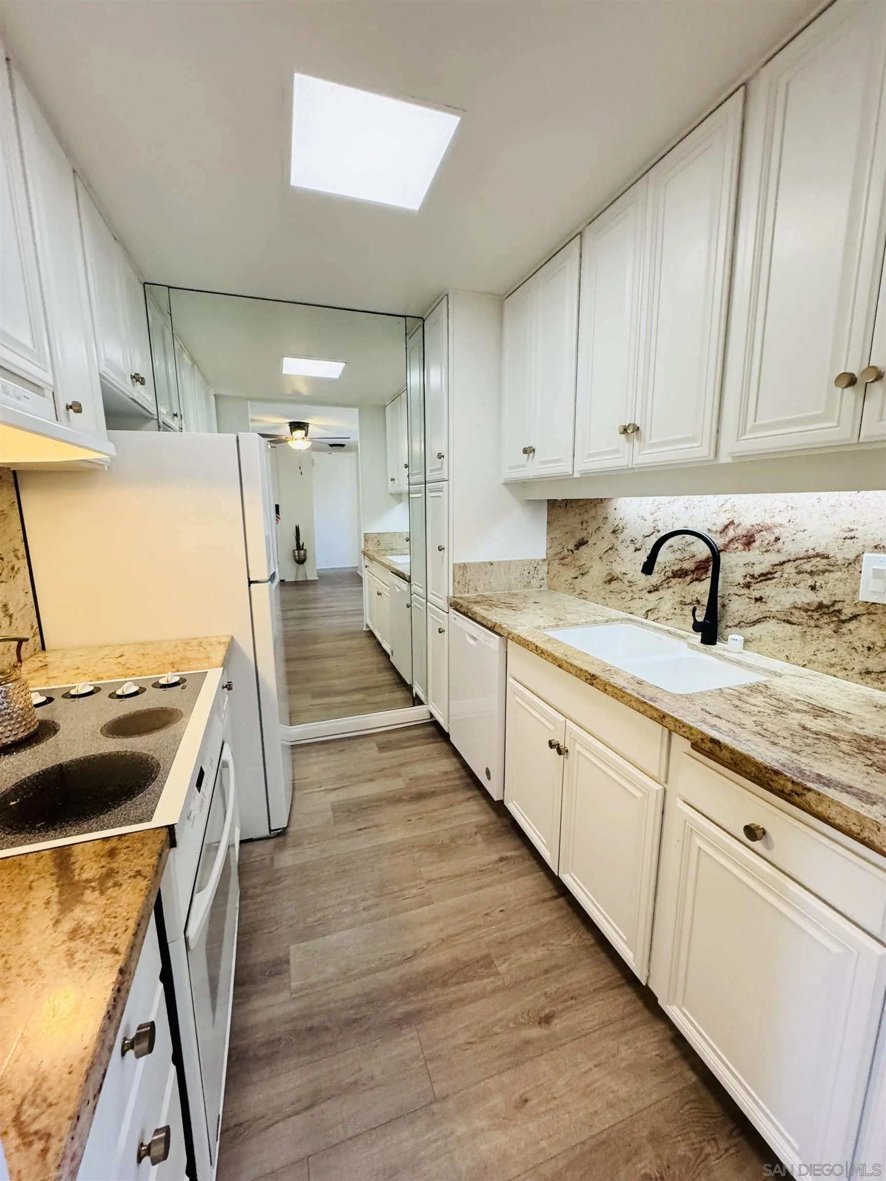 Photo #5: 250027644 Listing 