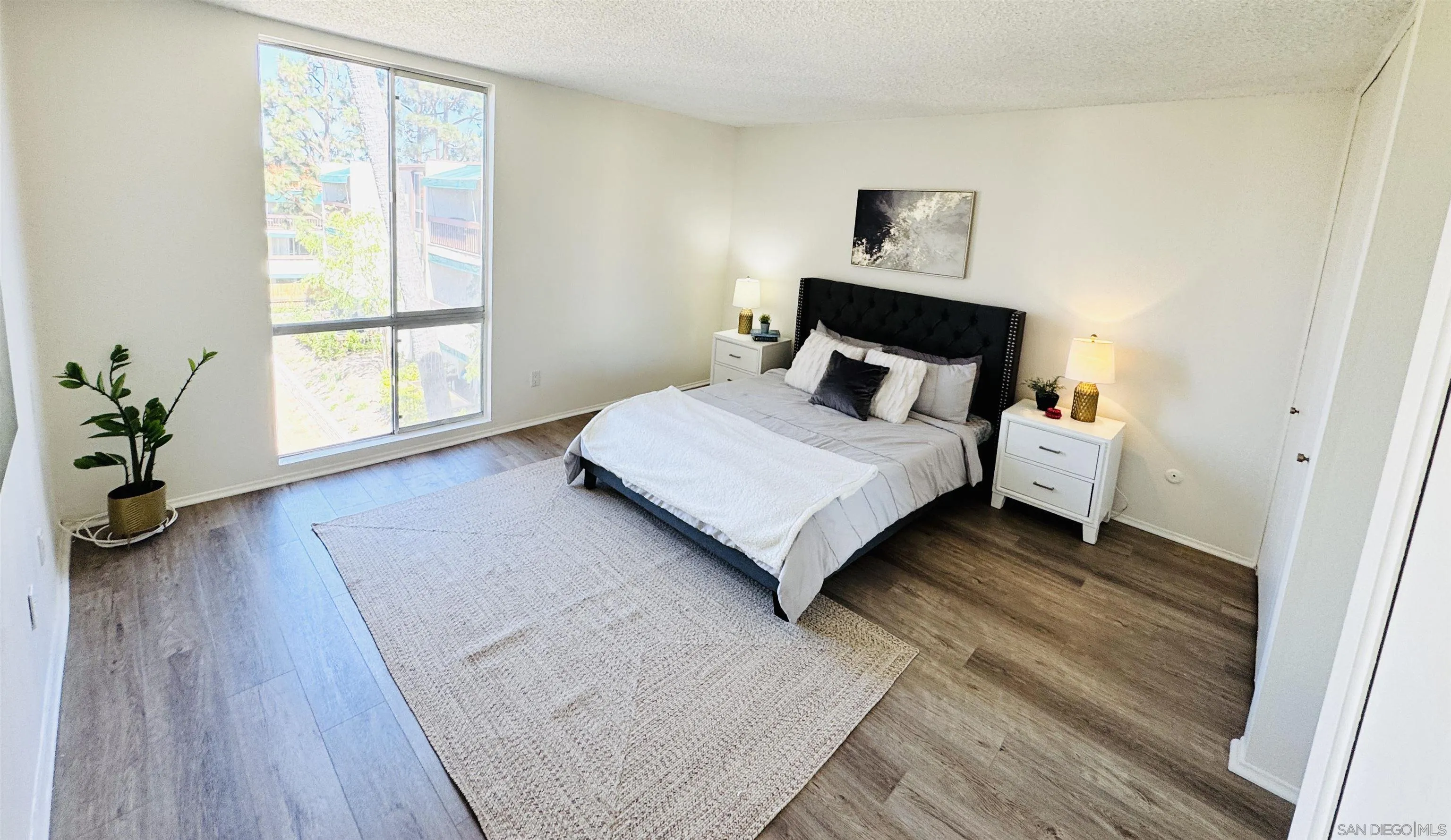 https://cdn.realtyfeed.com/cdn/127/250027644/e8f9e134c51668be4383e0ad45046016.webp