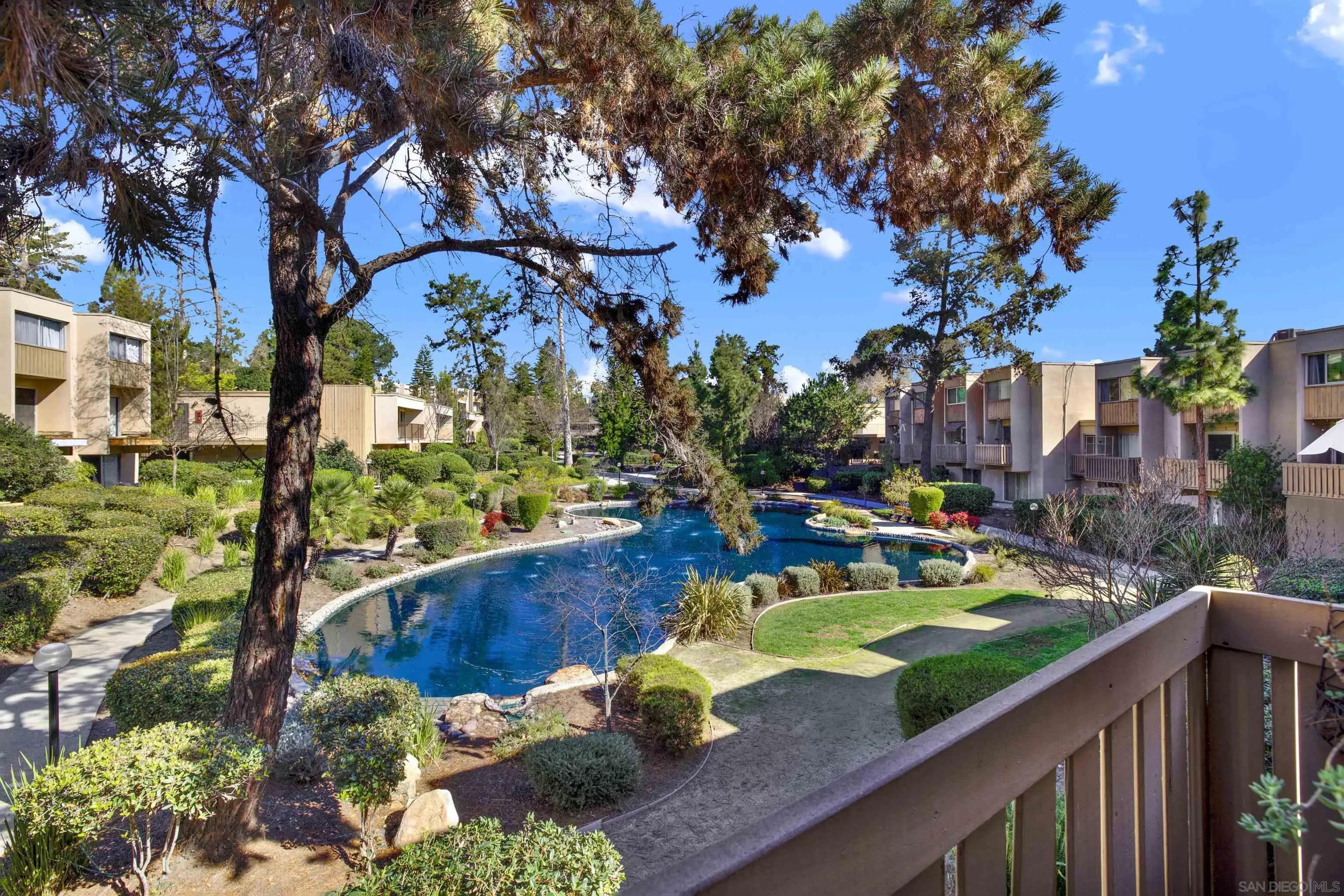 Photo #2: 250027647 Listing 