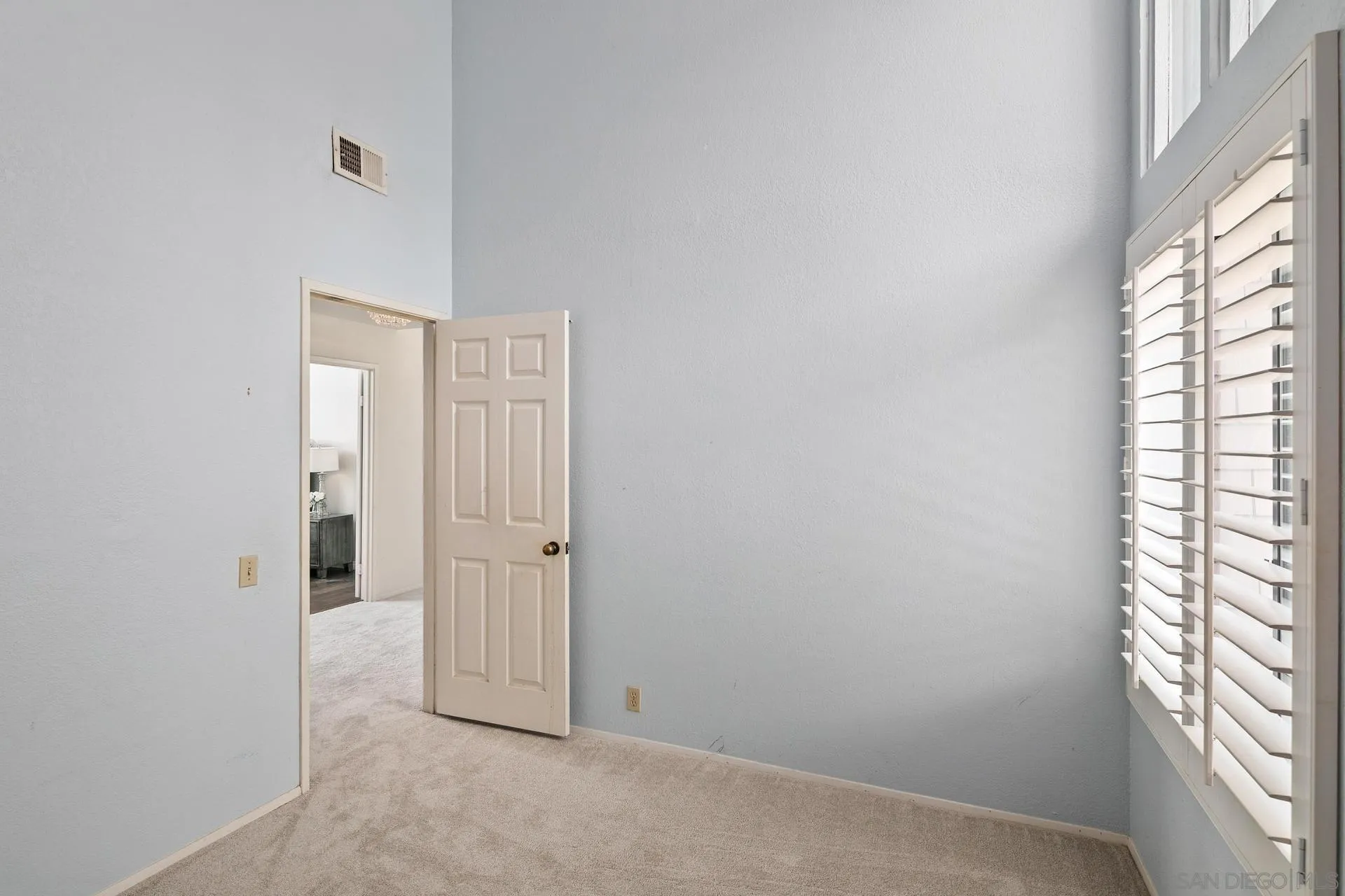 https://cdn.realtyfeed.com/cdn/127/250027656/6326103509b141973f3020abe2cfb6c7.webp