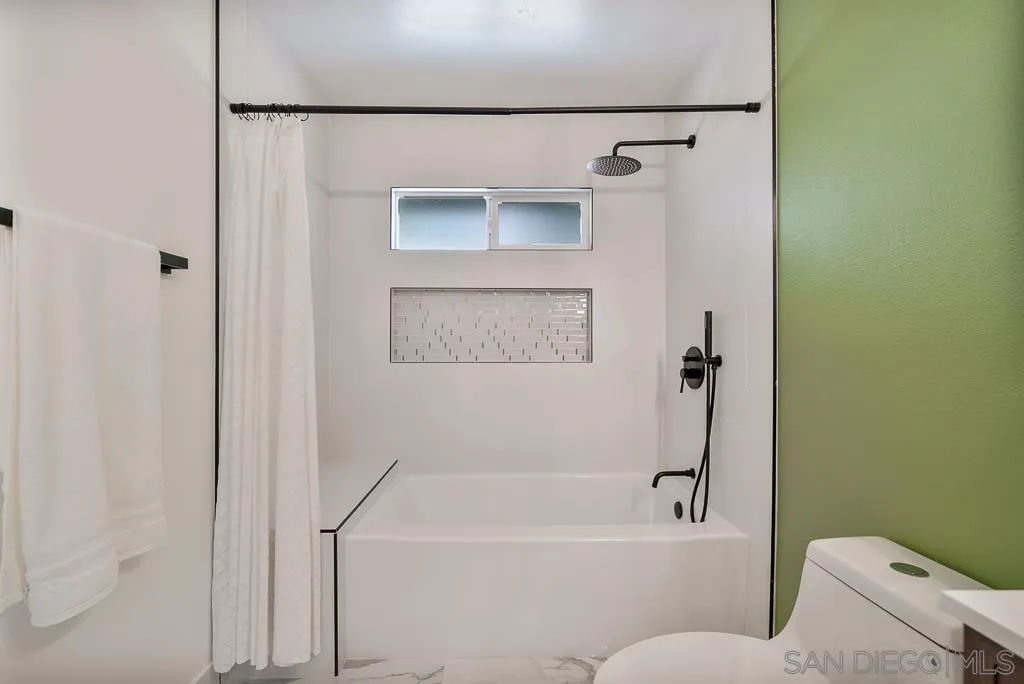 https://cdn.realtyfeed.com/cdn/127/250027673/65af0838bd505072cc5cebc7f5c6921b.webp