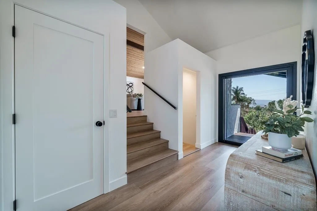 https://cdn.realtyfeed.com/cdn/127/250027673/dcdae731339b0d8701e94f43b5f8ca44.webp