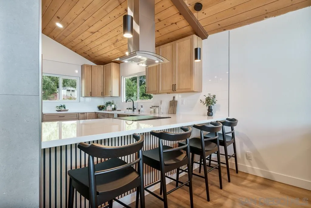 https://cdn.realtyfeed.com/cdn/127/250027673/e8d9531d391bb0a76f9be9a47e3438d1.webp