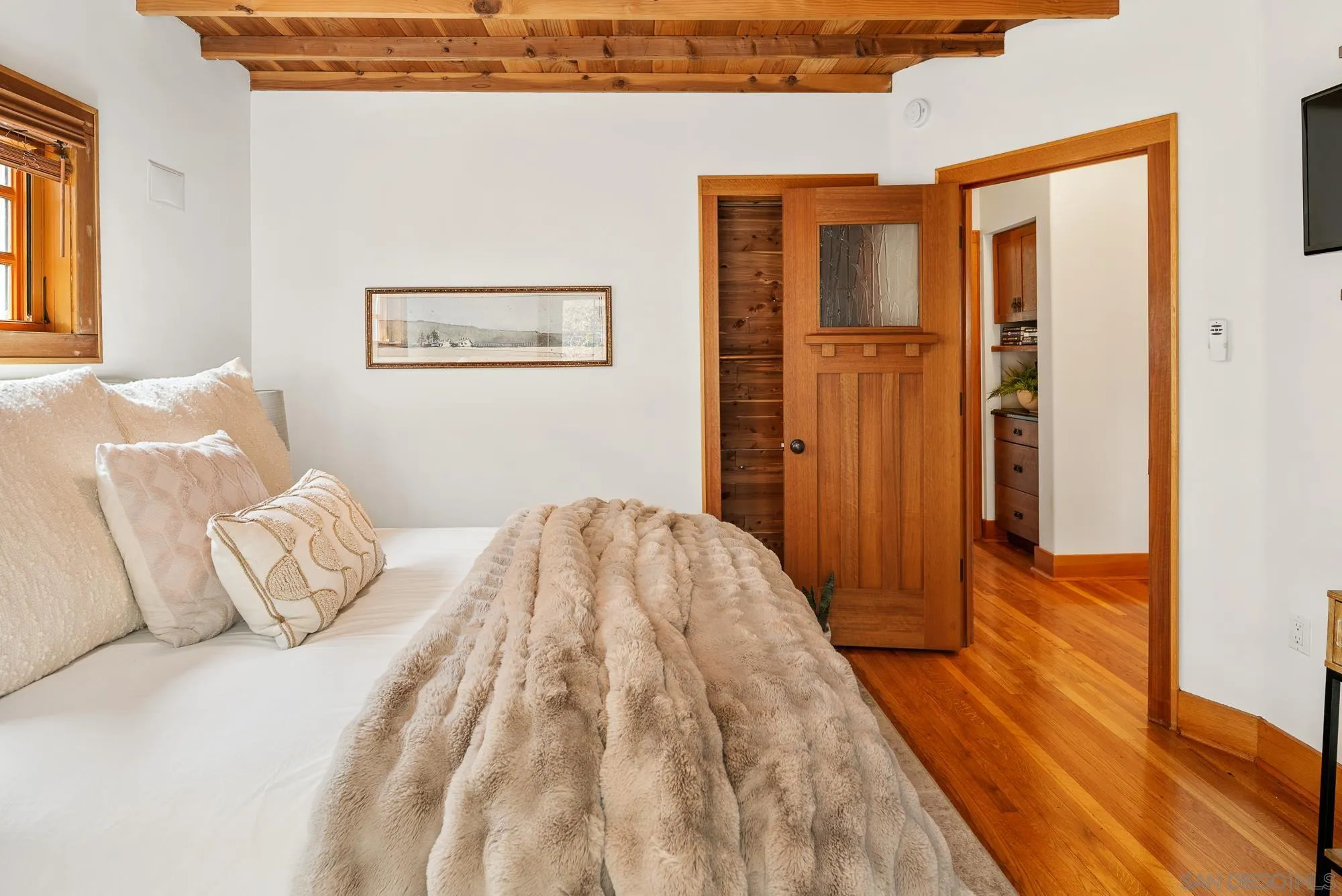 https://cdn.realtyfeed.com/cdn/127/250027683/393f7efbabc32cf0d5b3c30f17b00a3d.webp