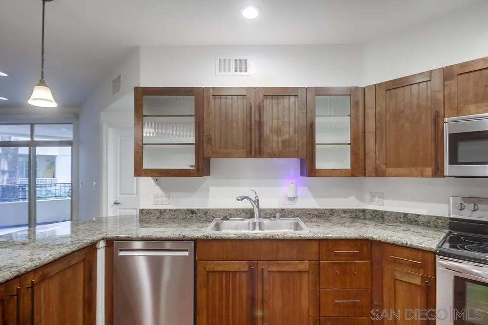 Photo #6: 250027701 Listing 