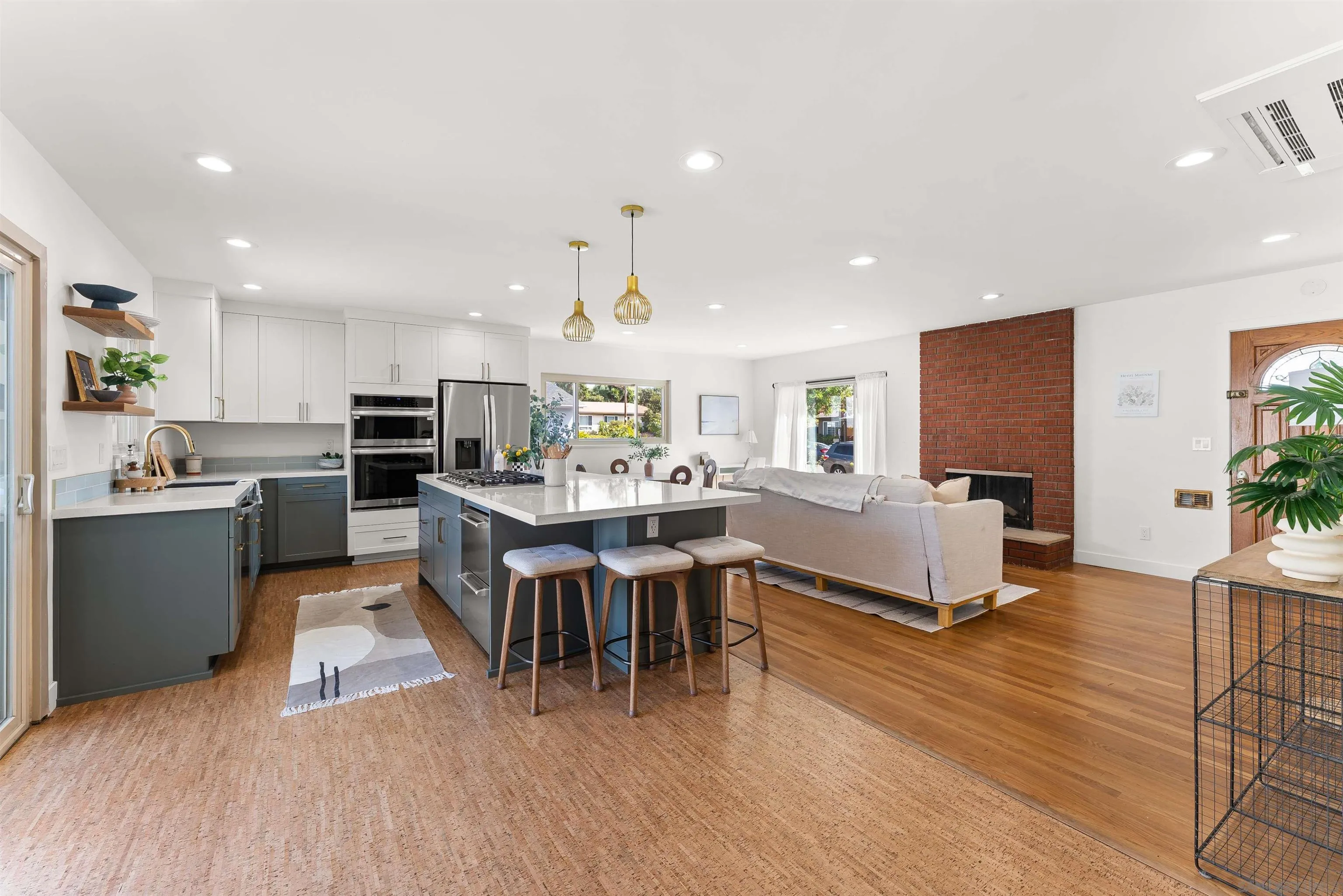 https://cdn.realtyfeed.com/cdn/127/250027704/47ff7ffde3d71ef273e39de668631a1f.webp