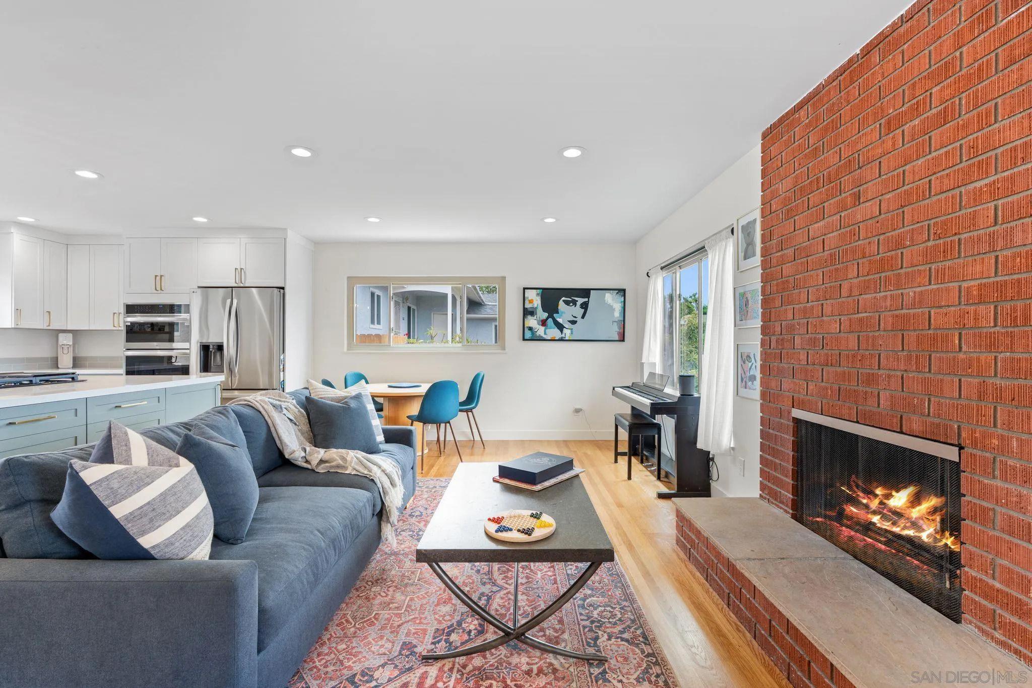 https://cdn.realtyfeed.com/cdn/127/250027704/4fad480a3f187dbae6d089696fcd029e.webp