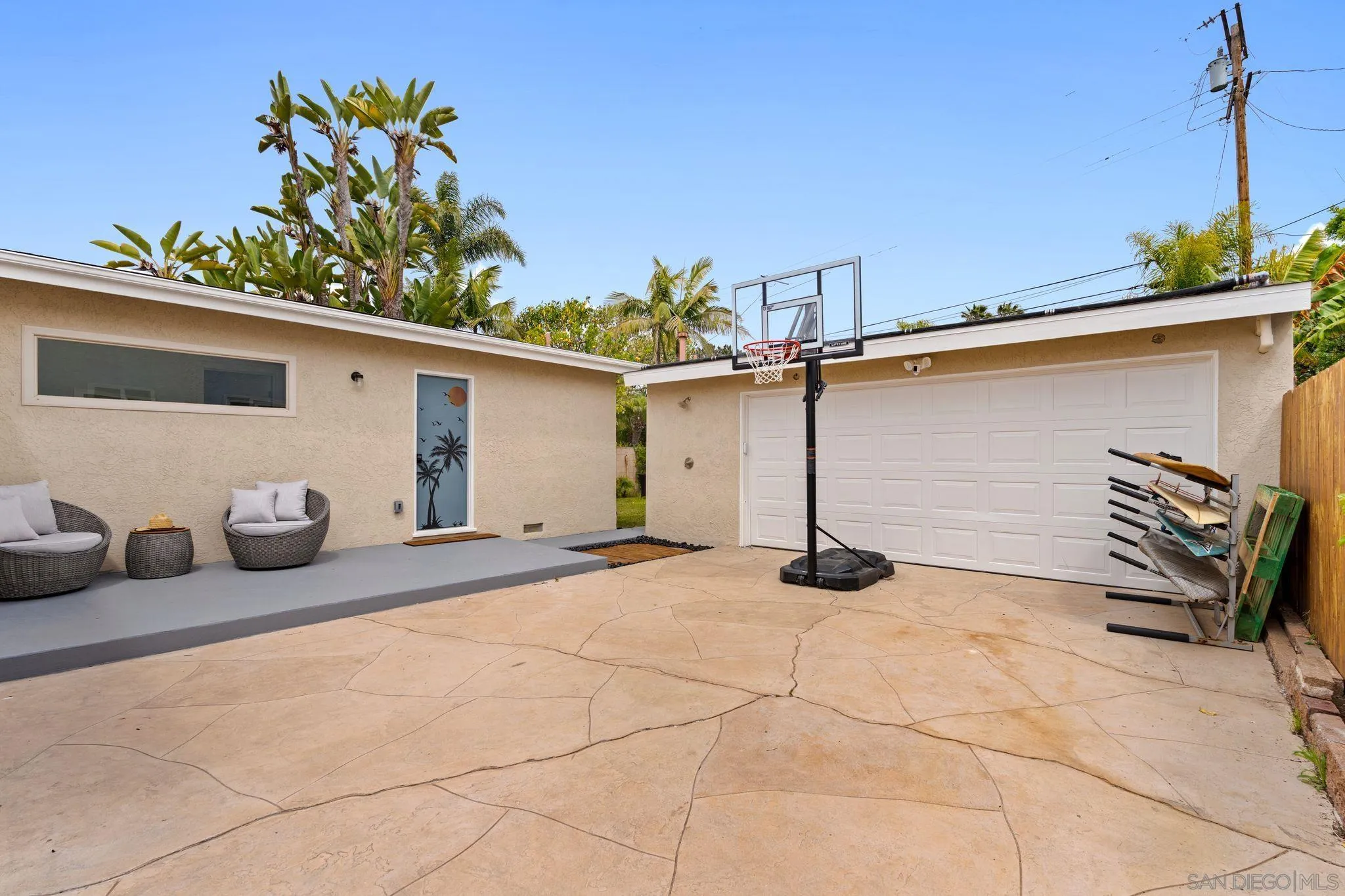 https://cdn.realtyfeed.com/cdn/127/250027704/5c06d6da8518c3ebb25d0f1a8f0a7d7a.webp