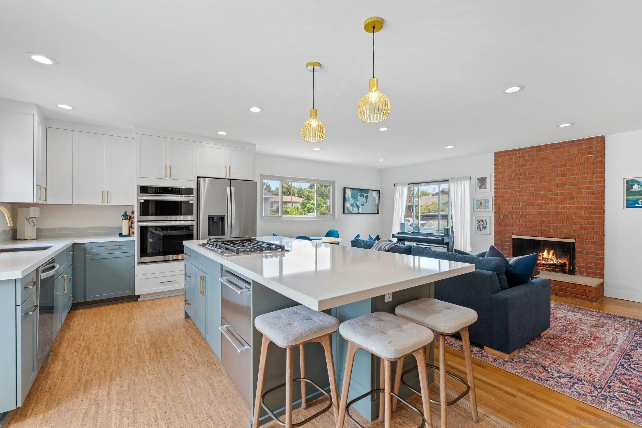 https://cdn.realtyfeed.com/cdn/127/250027704/6dd0a572715d0cfcb14fab8cdf550254.webp