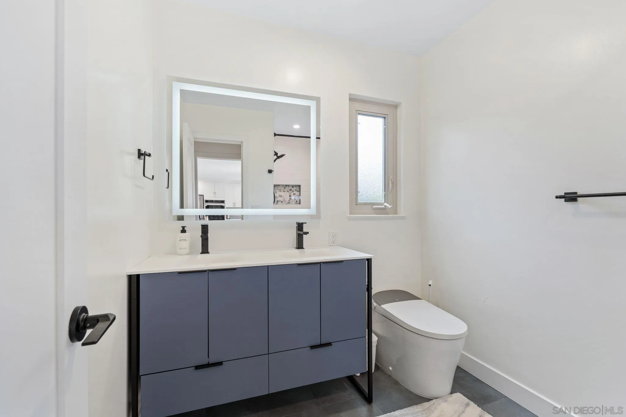 https://cdn.realtyfeed.com/cdn/127/250027704/baa74f85c81373588e85bca5d62681f5.webp