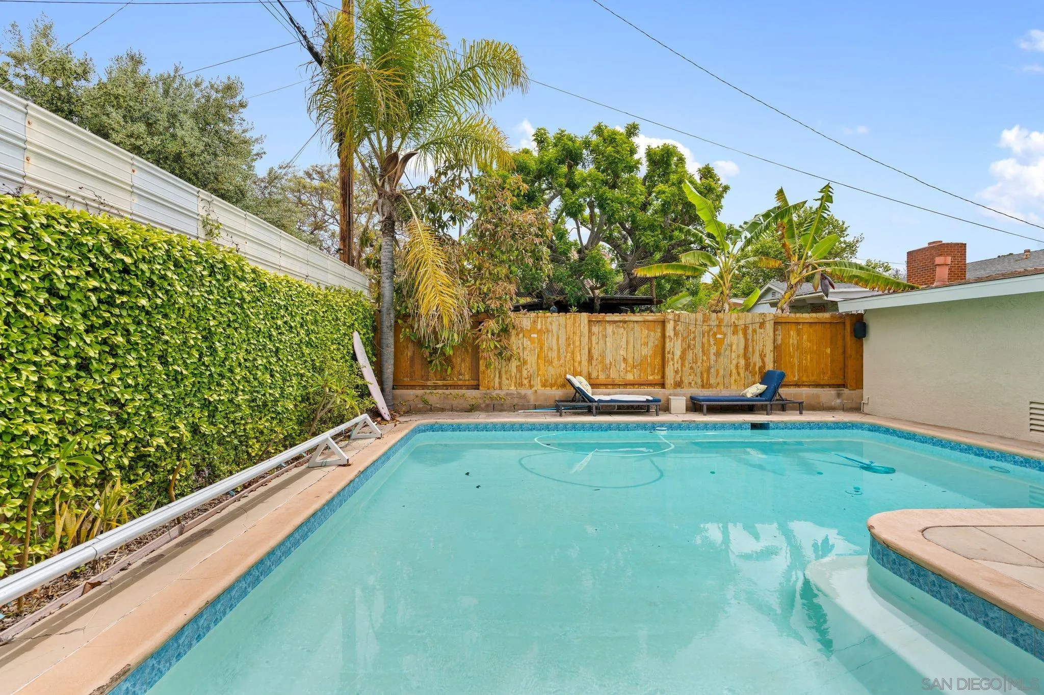 https://cdn.realtyfeed.com/cdn/127/250027704/ea9d6756eeeed855dbdcfee2dcdfe375.webp
