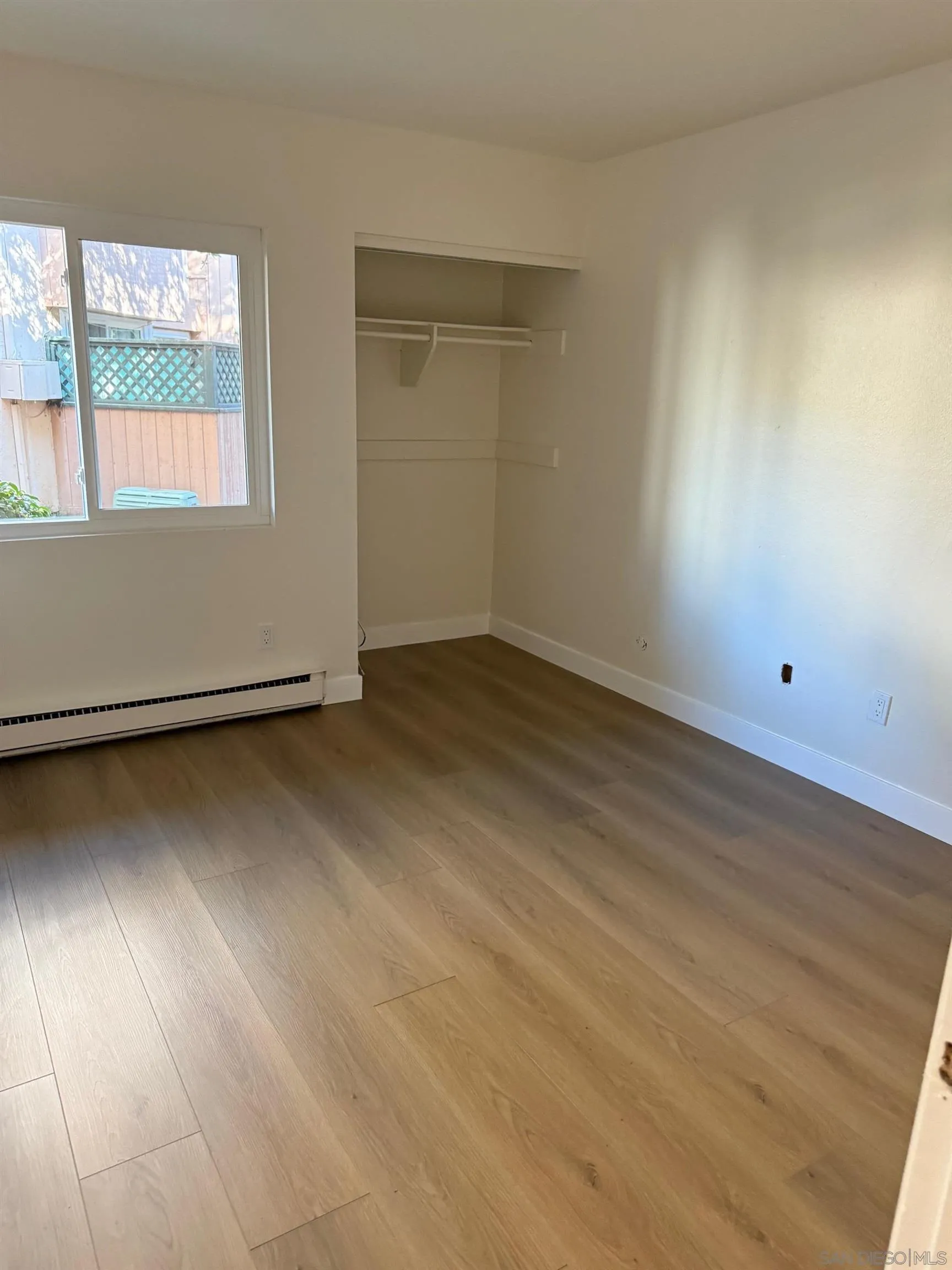 https://cdn.realtyfeed.com/cdn/127/250027710/28f0579312ba115d255920b50a266d58.webp