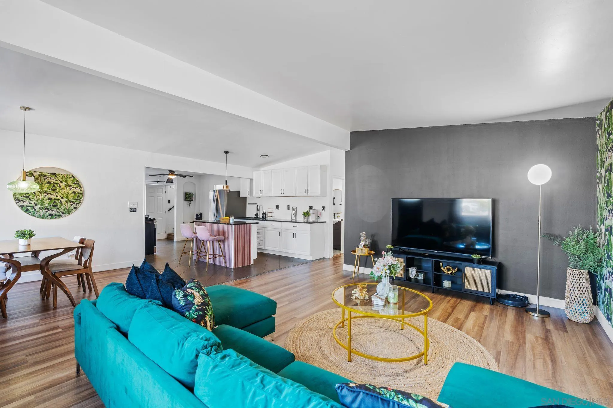 https://cdn.realtyfeed.com/cdn/127/250027714/6cc1191169e6622176a7497e6cadfc2f.webp