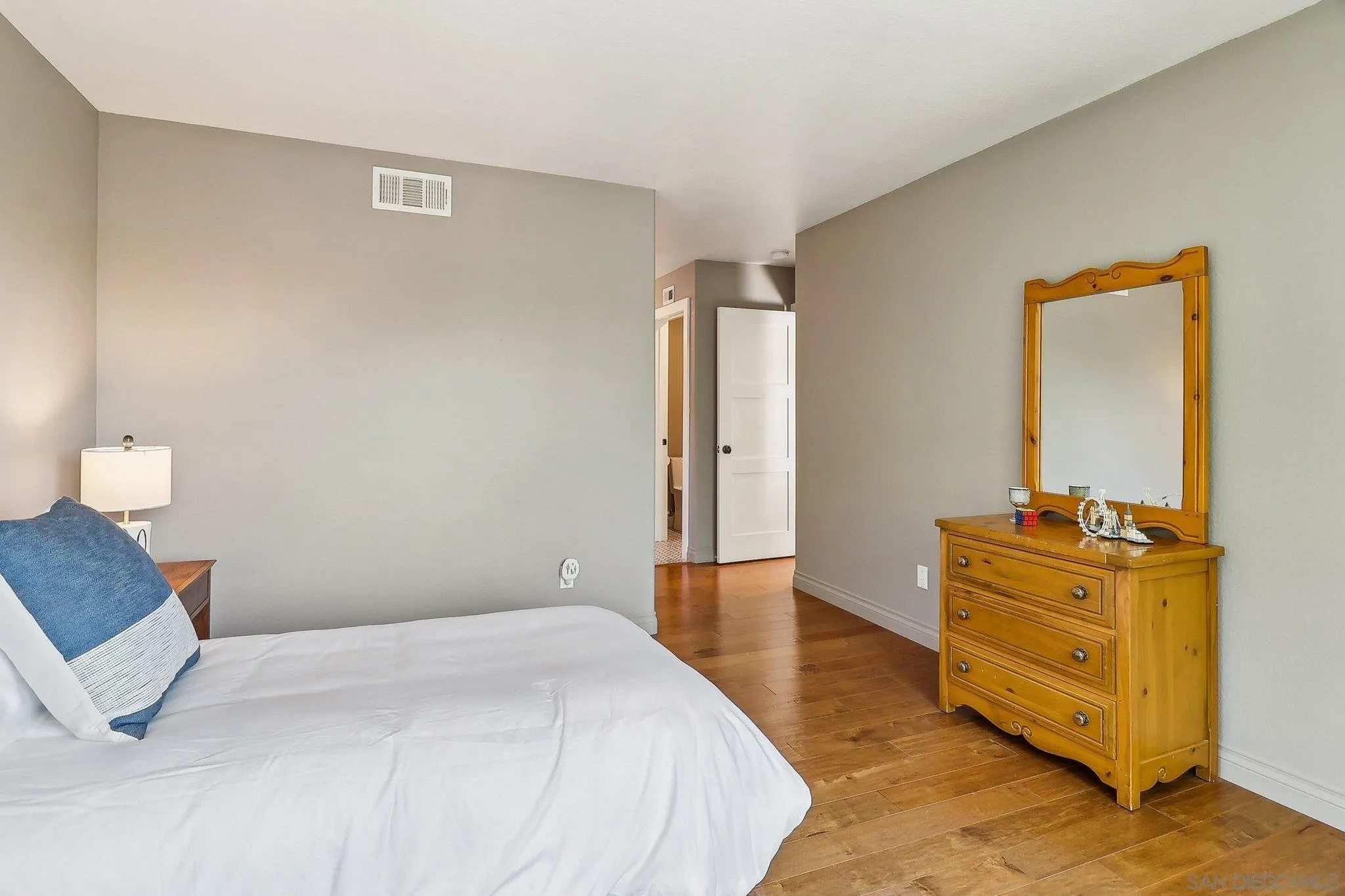 https://cdn.realtyfeed.com/cdn/127/250027718/2263b12b7eeecf0971f288ffb2db8dce.webp