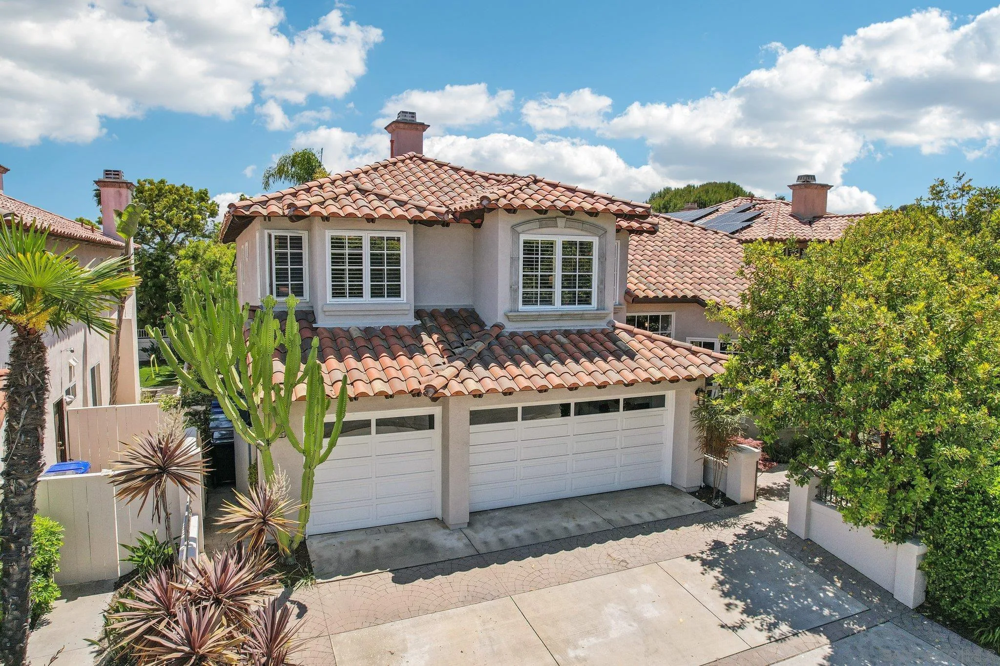 https://cdn.realtyfeed.com/cdn/127/250027718/f8366726999f54f93483be0f2033a429.webp