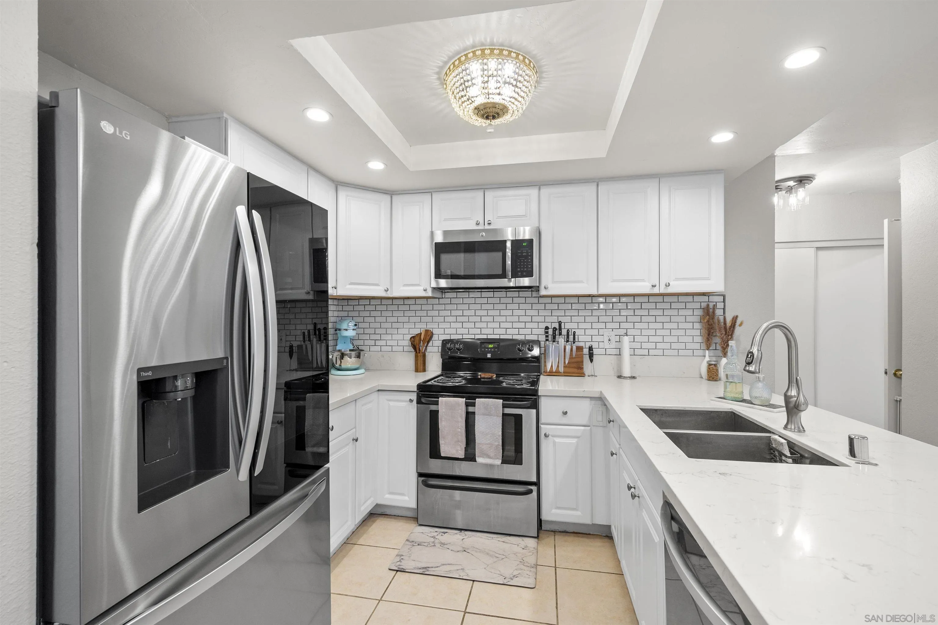 https://cdn.realtyfeed.com/cdn/127/250027722/9589d18c8521b45eb33e3aebc3f4af99.webp