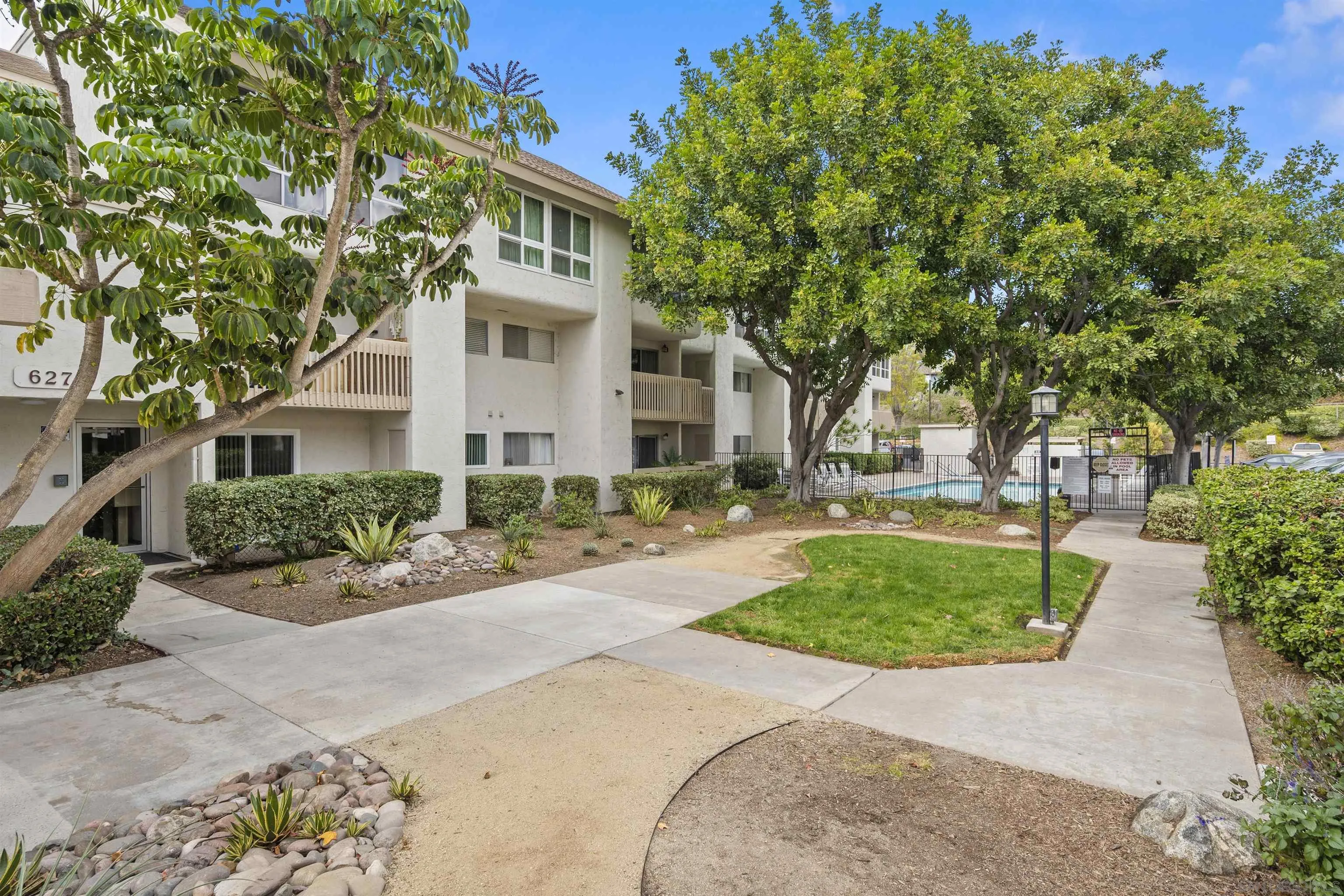 https://cdn.realtyfeed.com/cdn/127/250027722/af64675aa7a7ddb2ec41da0b88f98e29.webp