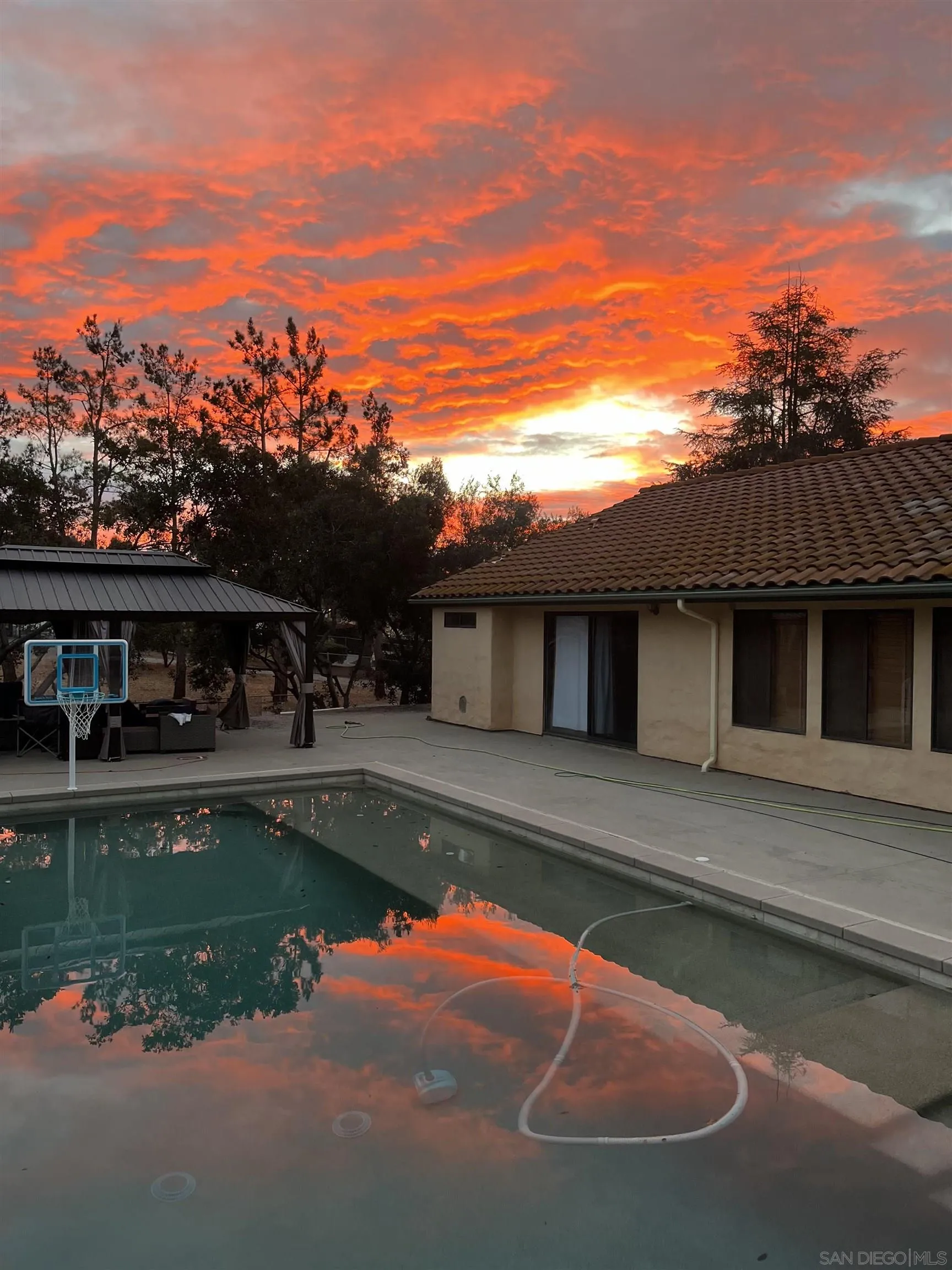 https://cdn.realtyfeed.com/cdn/127/250027742/87cbff1a08060b40b66b1c1534b7980c.webp