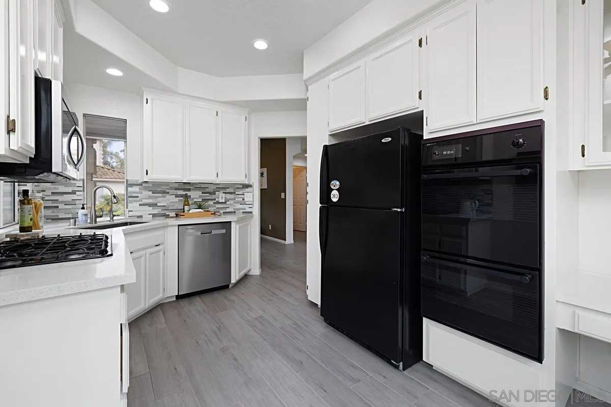 https://cdn.realtyfeed.com/cdn/127/250027777/521d5010ea072606c7cb401177bf220a.webp
