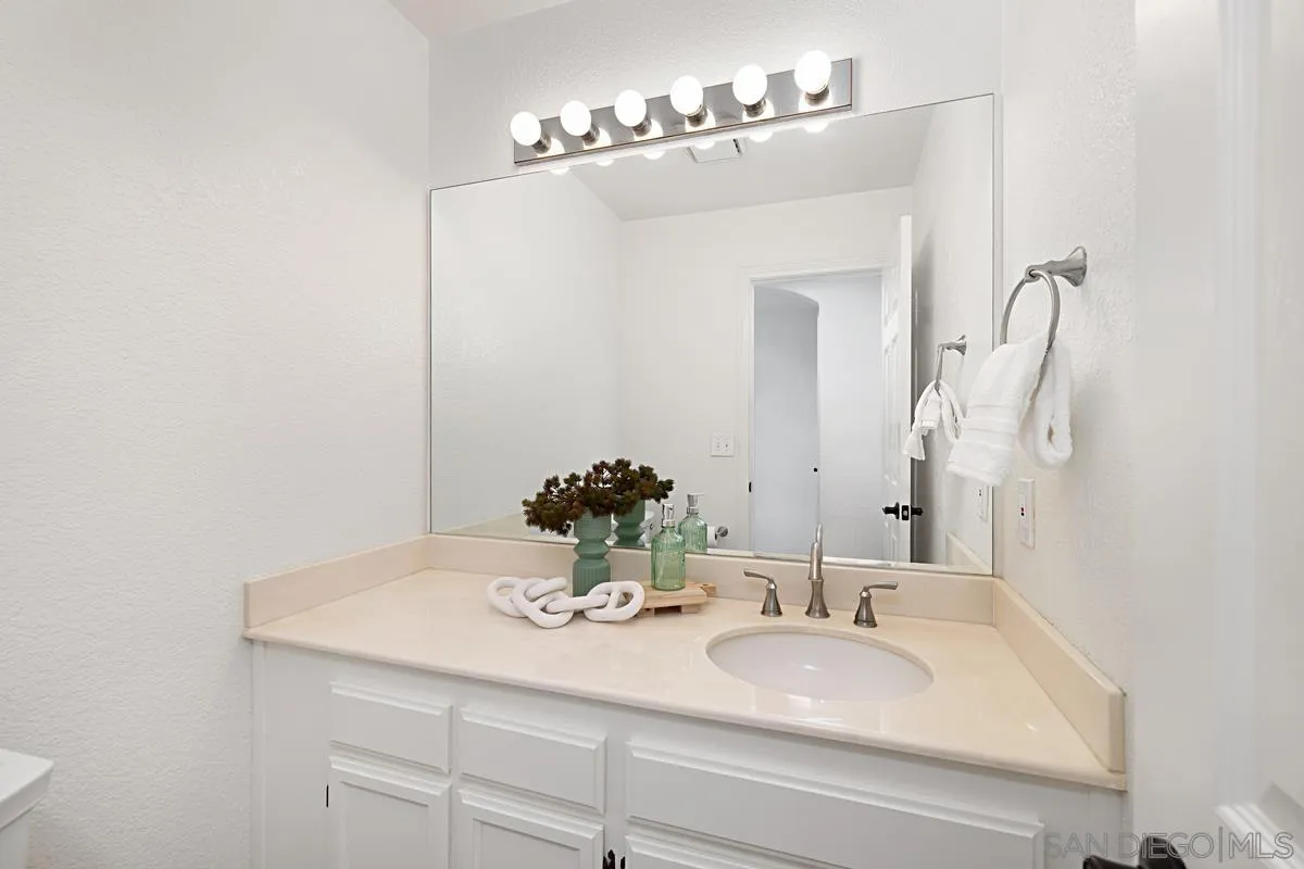 https://cdn.realtyfeed.com/cdn/127/250027777/6fef95d5fb478a618c5819e790cafde8.webp