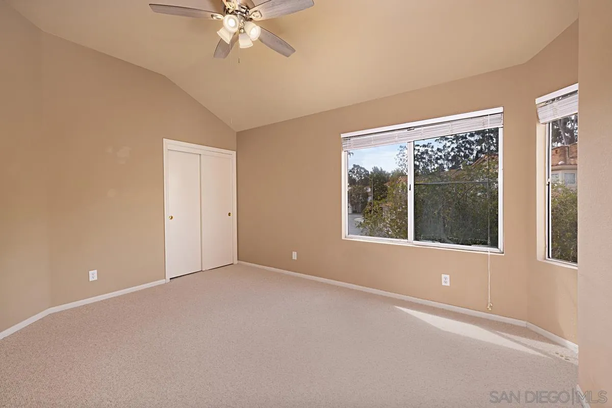 https://cdn.realtyfeed.com/cdn/127/250027777/aa3502b4d2952a2c185832c88fdf155c.webp