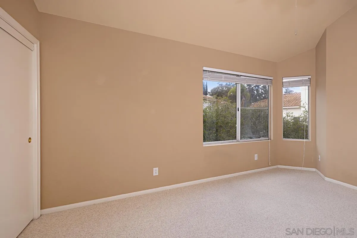 https://cdn.realtyfeed.com/cdn/127/250027777/b0d8da1584e4f59b660b72fb467c58dd.webp