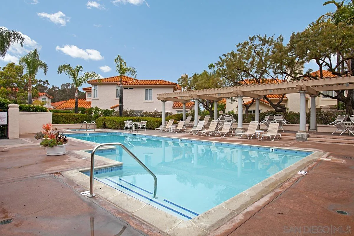 https://cdn.realtyfeed.com/cdn/127/250027777/d1caed9af6d731661ac570f2d72aa713.webp