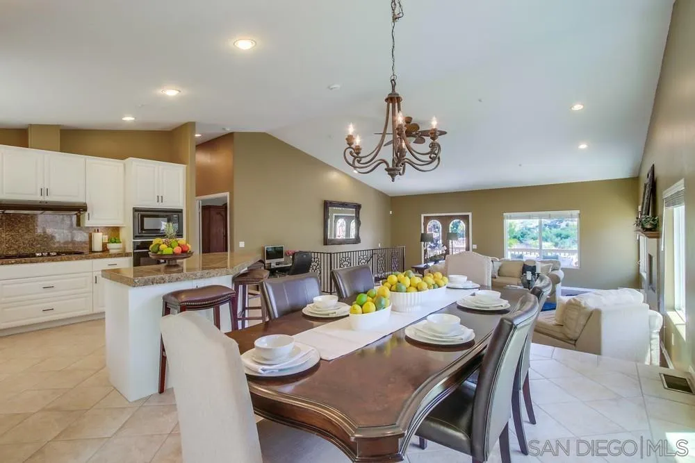 https://cdn.realtyfeed.com/cdn/127/250027805/11158a64c41fabcec2eb6eabb817efd6.webp