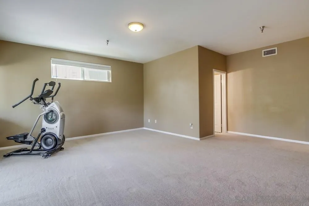 https://cdn.realtyfeed.com/cdn/127/250027805/1fdd04c3898fb557916f0509834d70b5.webp