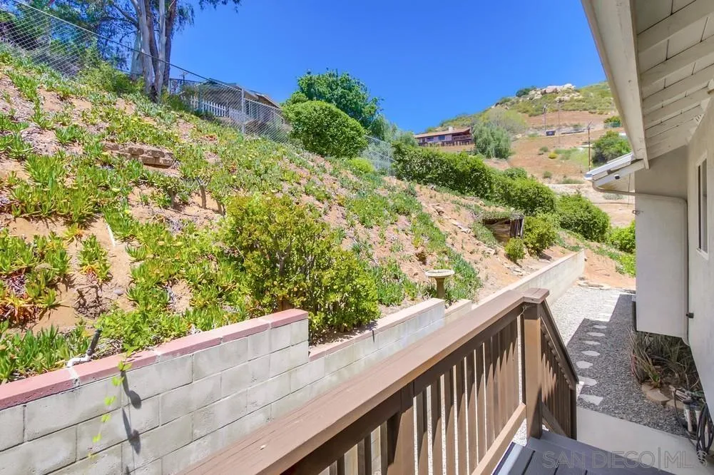 https://cdn.realtyfeed.com/cdn/127/250027805/372eb9135cfe1fb4cc644765275aed48.webp