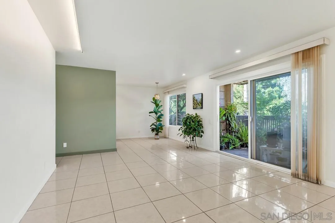 Photo #12: 250027810 Listing: Photo #12