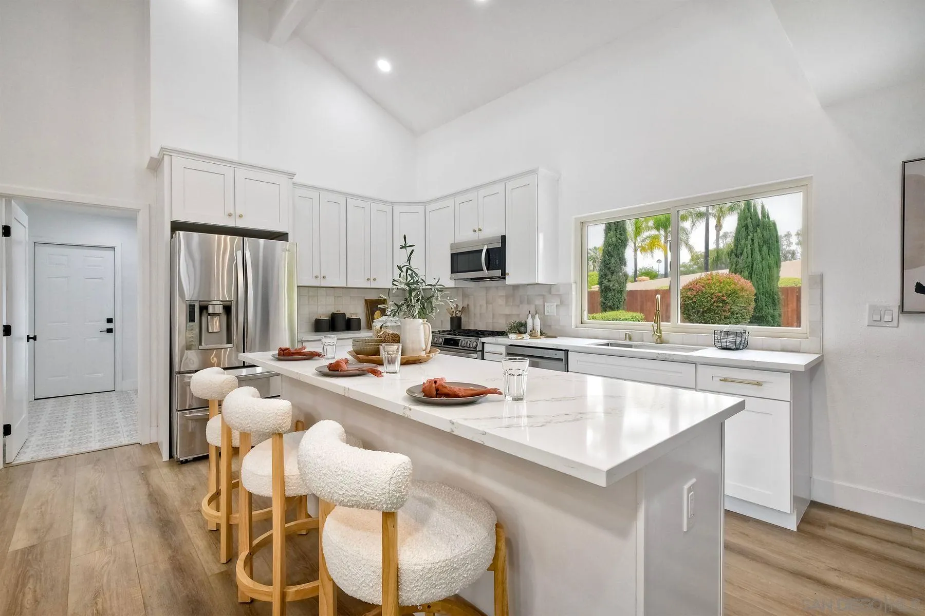 https://cdn.realtyfeed.com/cdn/127/250027819/61b3313e012dc88547e19eddf826e153.webp