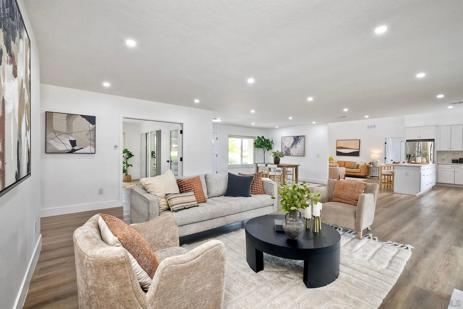 https://cdn.realtyfeed.com/cdn/127/250027819/76788f374ea38f65bebbbc7482ef8b7f.webp