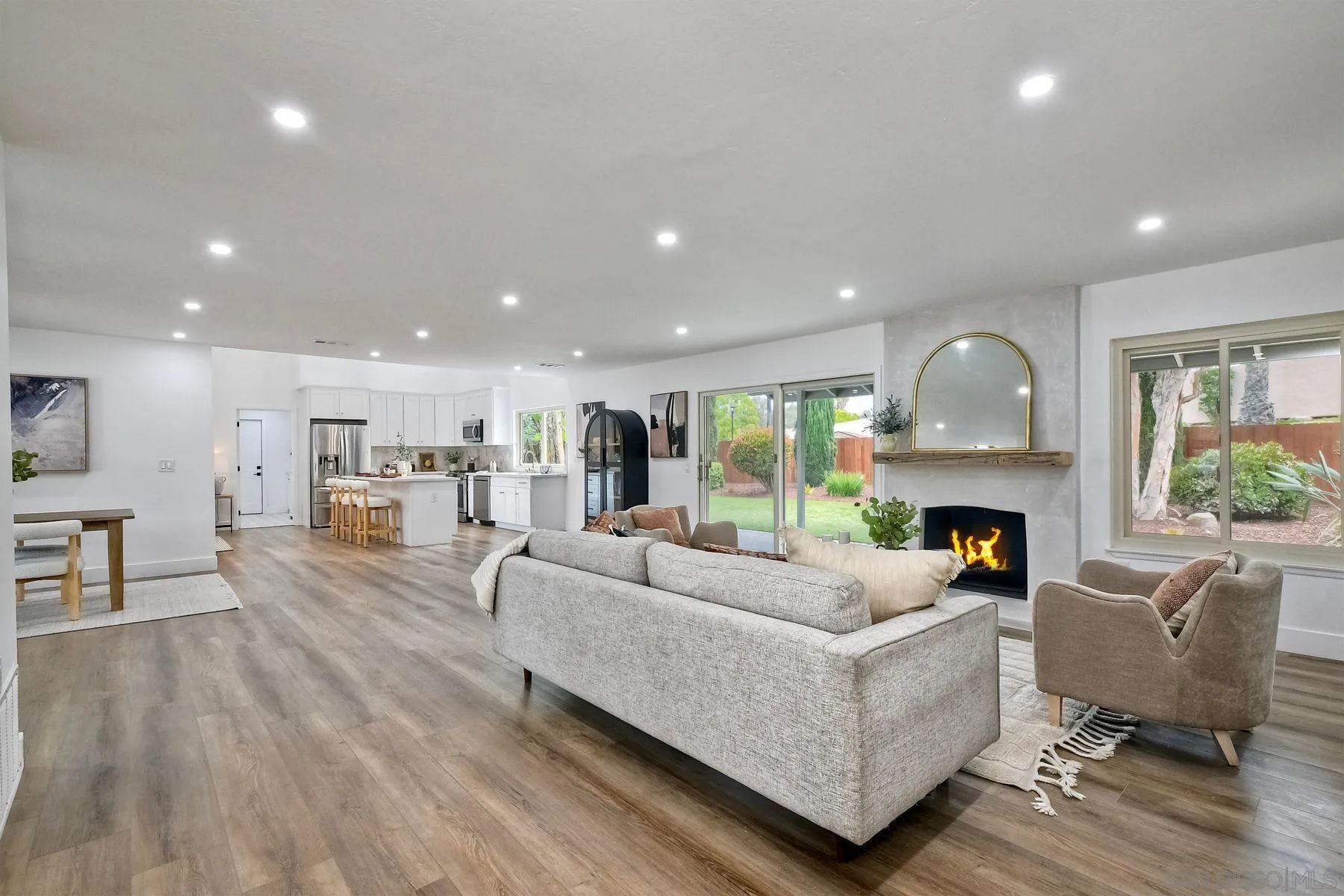 https://cdn.realtyfeed.com/cdn/127/250027819/873c0260f68334fad5b938e002c3b934.webp