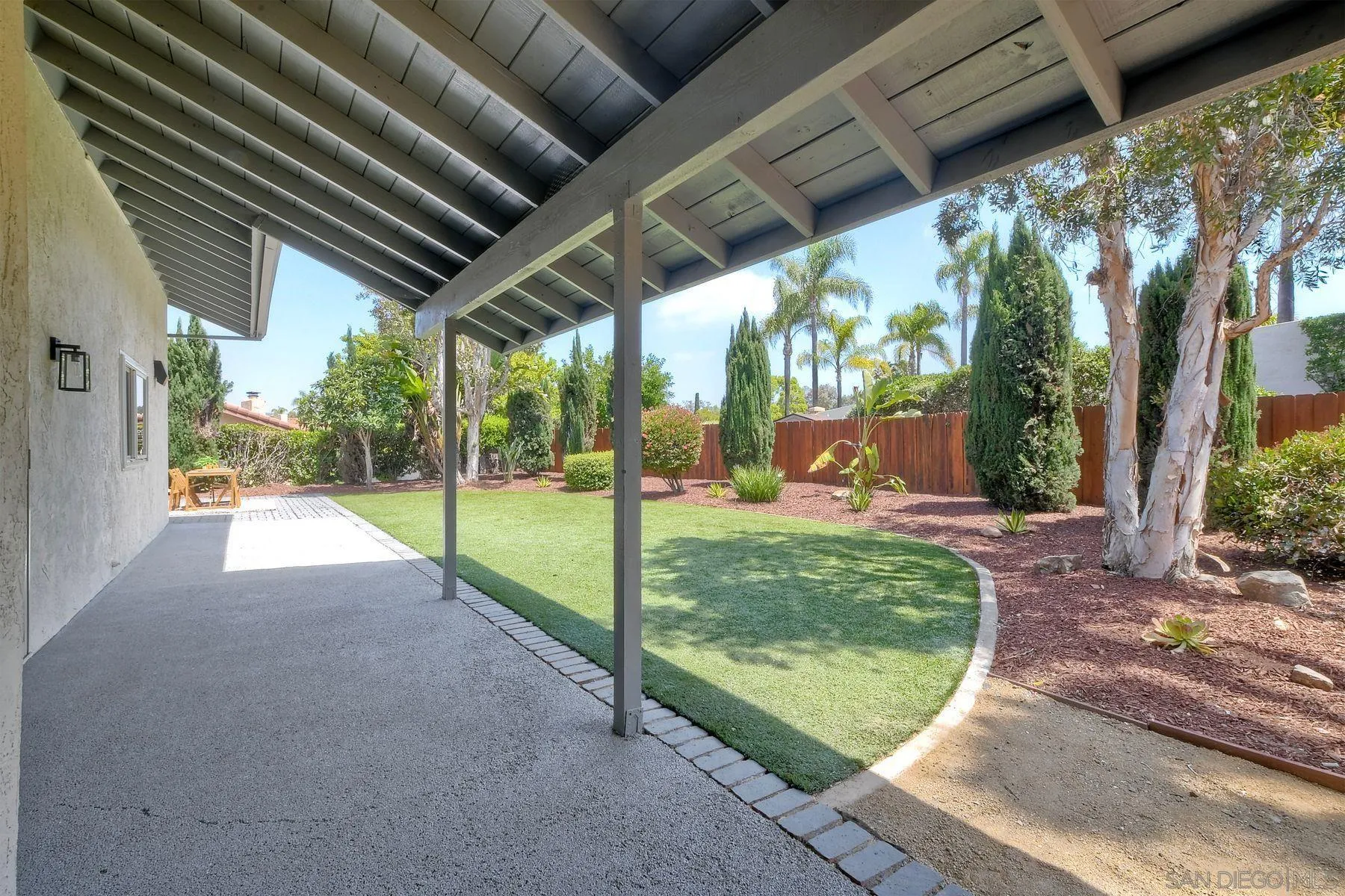https://cdn.realtyfeed.com/cdn/127/250027819/a4af41164d3f125f8ebb2a3f5c5c0829.webp
