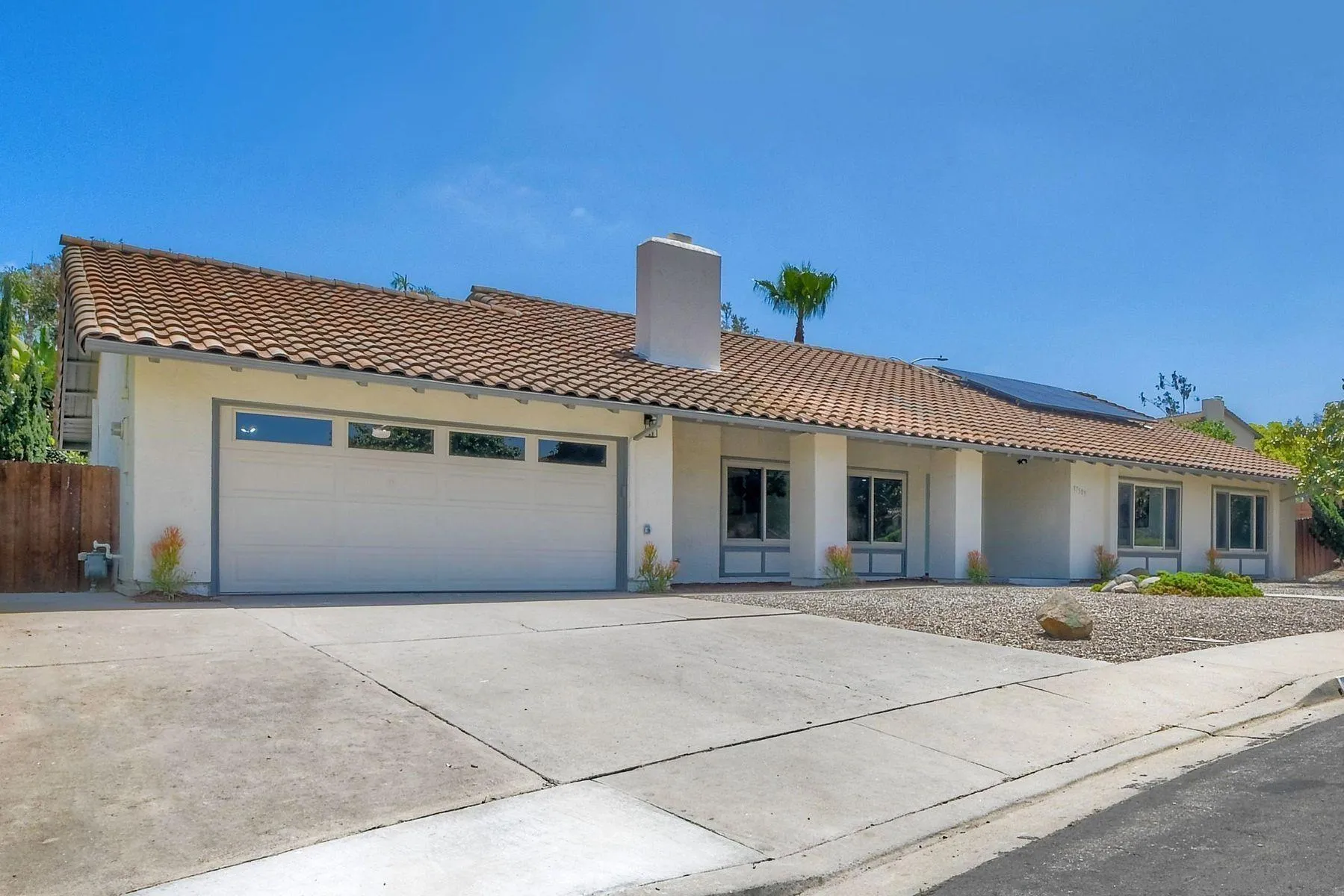 https://cdn.realtyfeed.com/cdn/127/250027819/d24596567dc438f52d7d37b5b77a8af7.webp