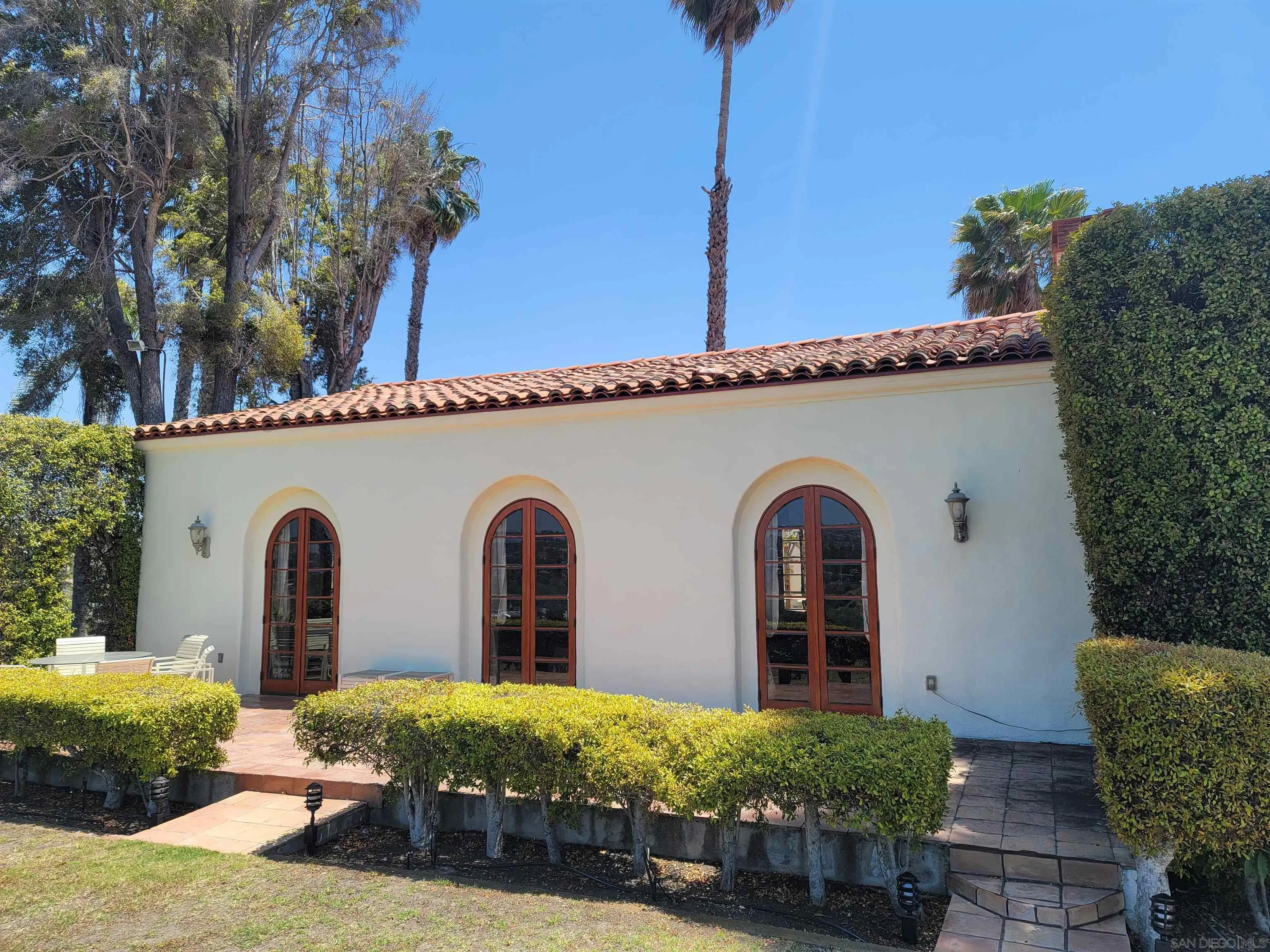 https://cdn.realtyfeed.com/cdn/127/250027842/2b2c1e061a55c8f29cda8cf7c43329d4.webp