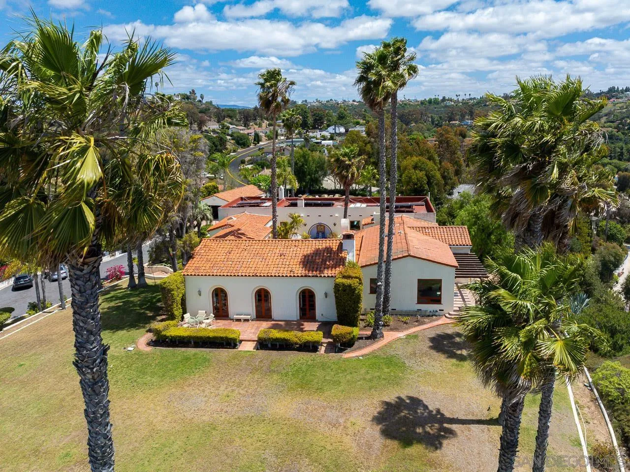 https://cdn.realtyfeed.com/cdn/127/250027842/31b992e039556bf3f3d624905a0cf43d.webp