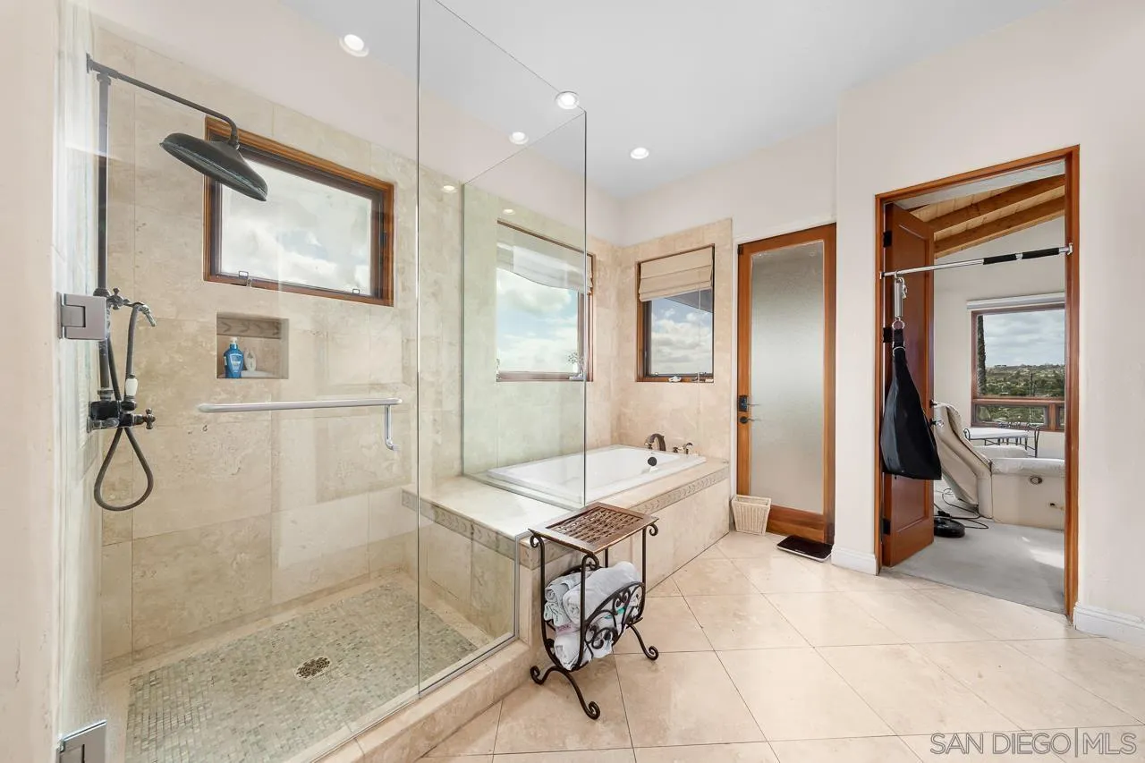 https://cdn.realtyfeed.com/cdn/127/250027842/524ac99aa3f0debc1dd8bc84b1934dd1.webp