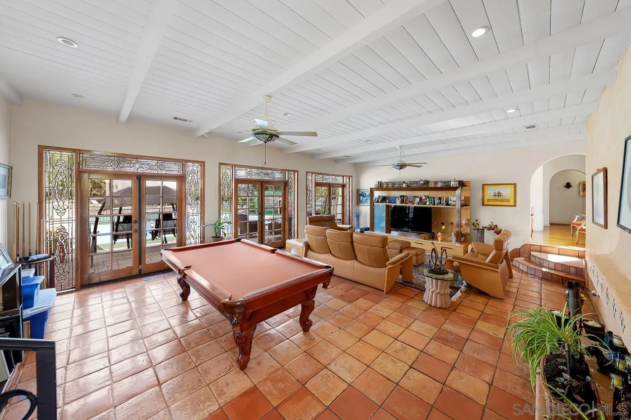 https://cdn.realtyfeed.com/cdn/127/250027842/785e4d9d10dc08566d494ef968734d98.webp