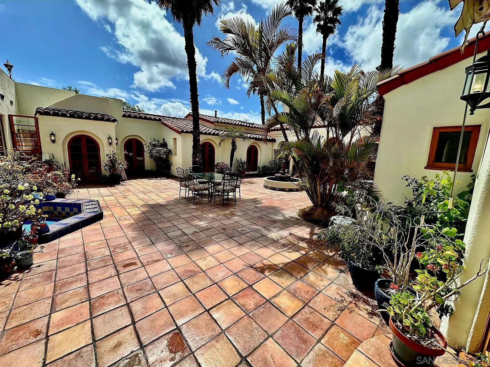 https://cdn.realtyfeed.com/cdn/127/250027842/bb85750cf84a7d6e06835ad9637435e5.webp